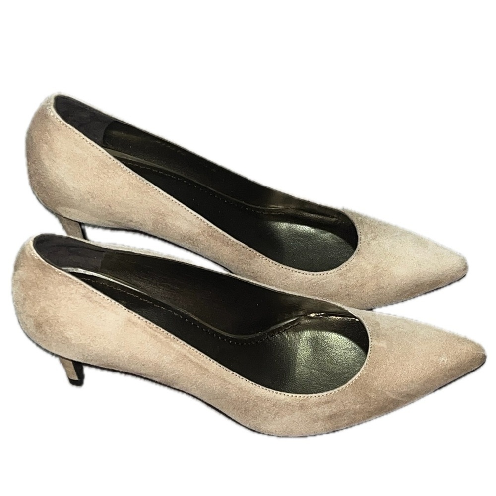 Stuart Weitzman Pinot Suede Heels, Beige, Size 7.5M, Made in Spain